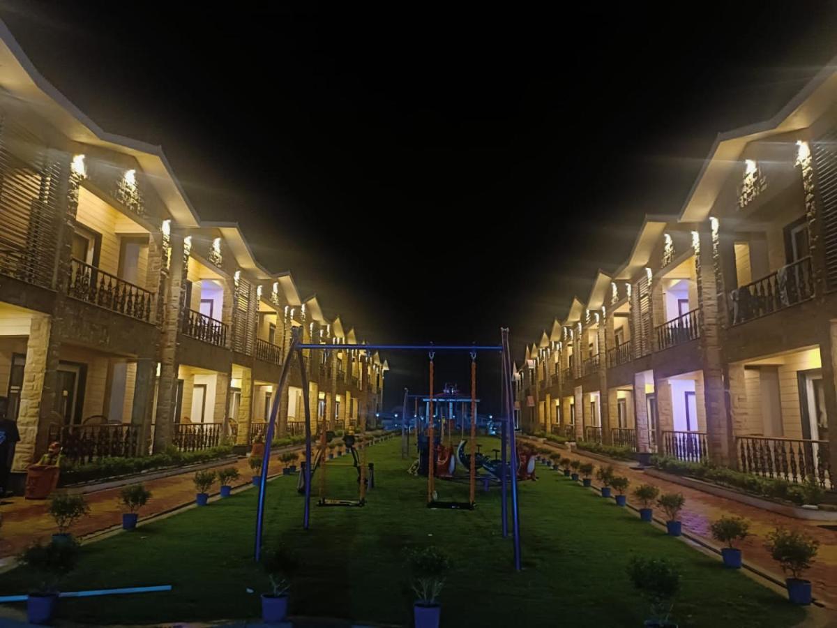 מנדרמוני Swarnabhoomi Beach Resort מראה חיצוני תמונה